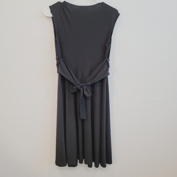 Mimi Maternity Black Sleeveless V-Neck Dress Women's Size Small Maternity - Picture 6 of 7